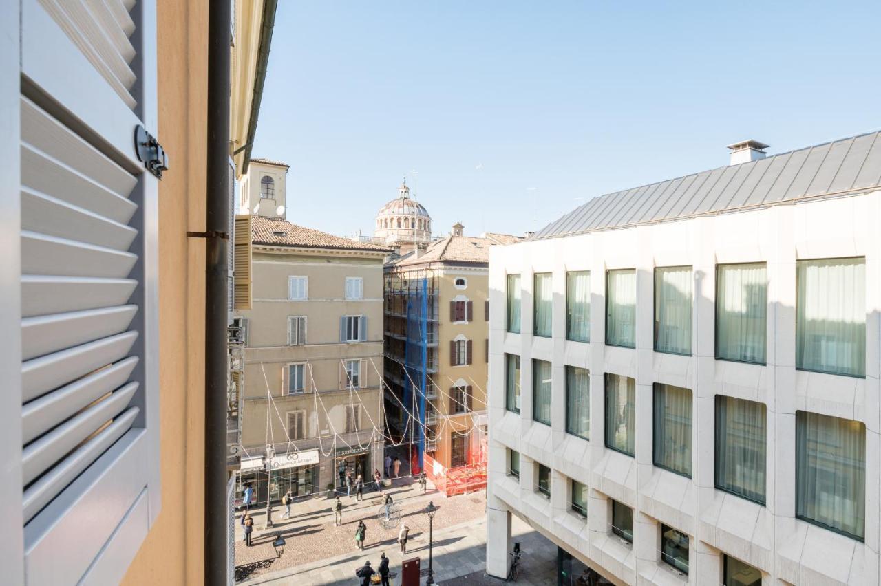 Raffinato Apt Vicino A Piazza Garibaldi X5 パルマ エクステリア 写真