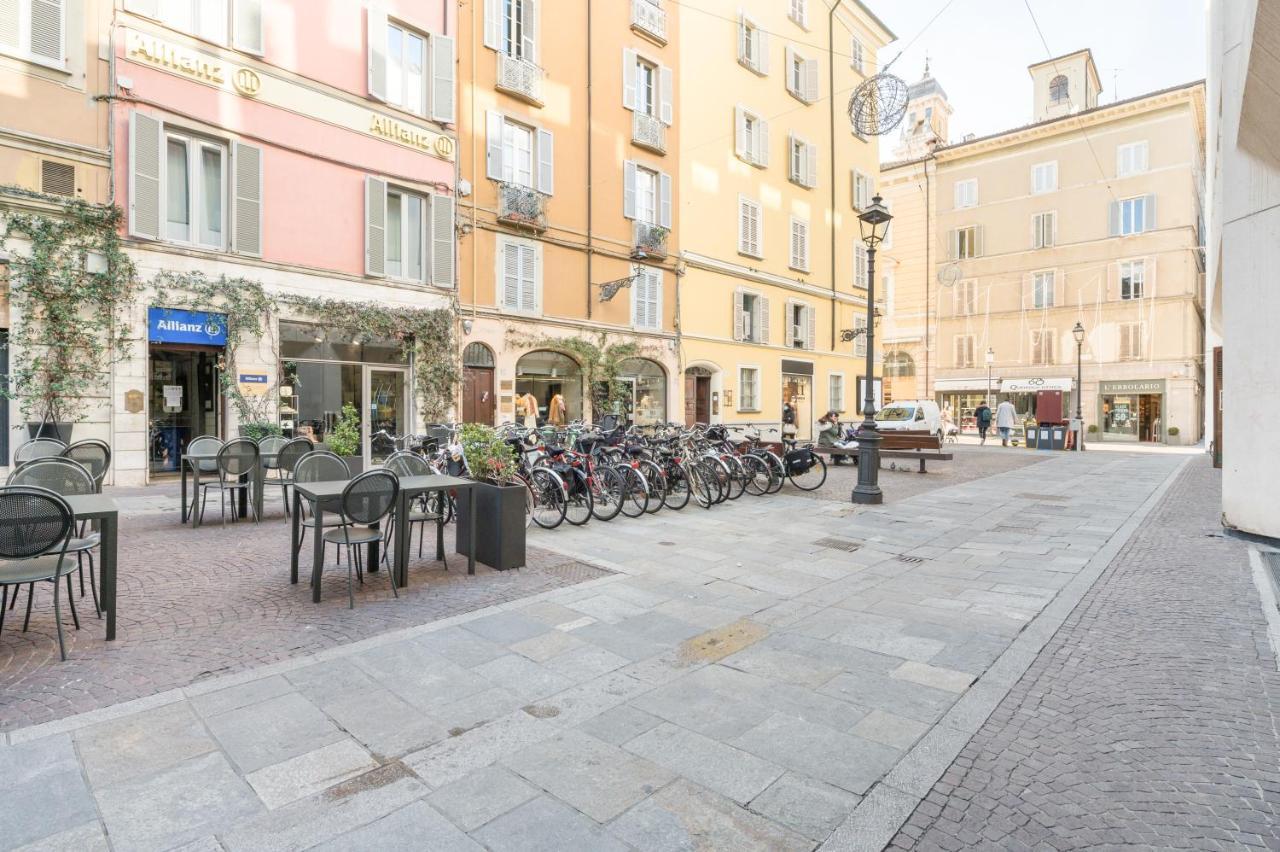 Raffinato Apt Vicino A Piazza Garibaldi X5 パルマ エクステリア 写真
