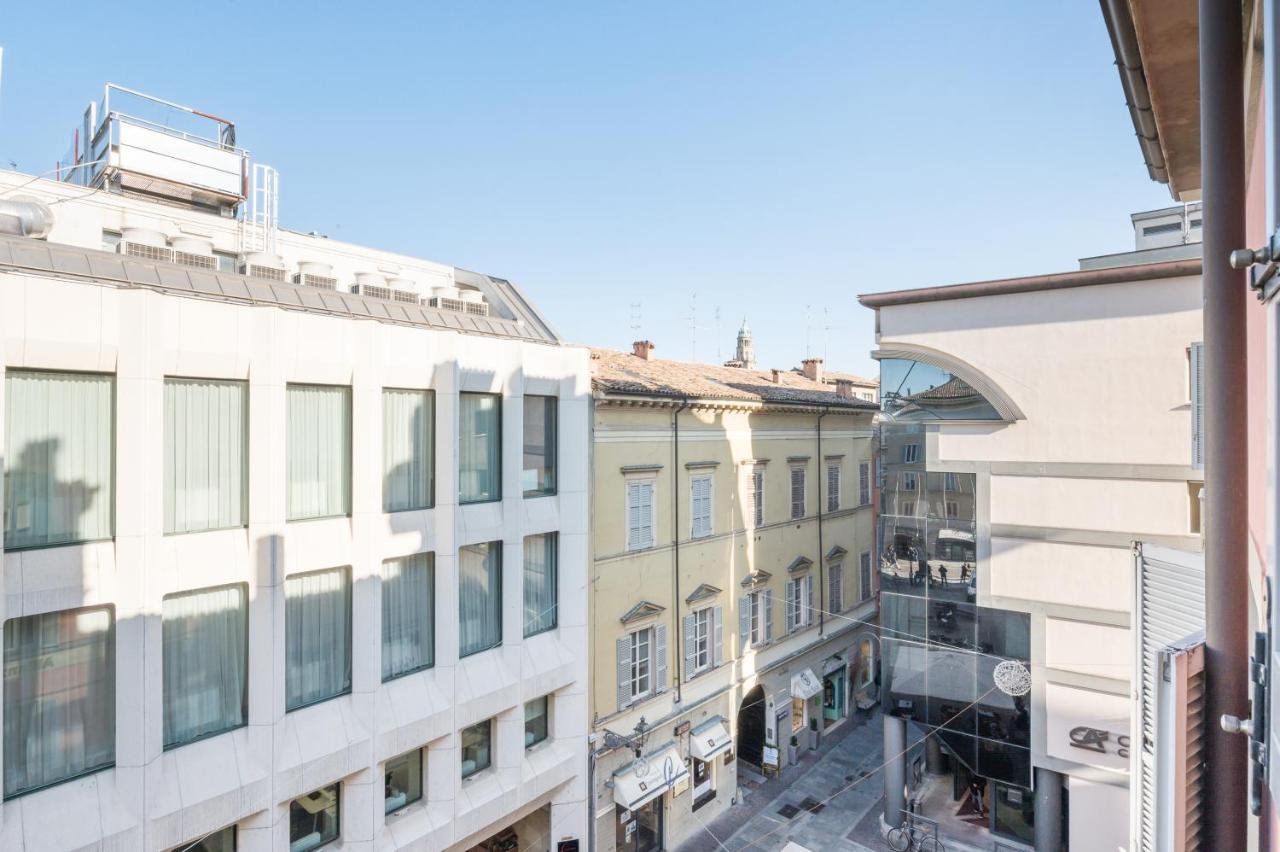 Raffinato Apt Vicino A Piazza Garibaldi X5 パルマ エクステリア 写真